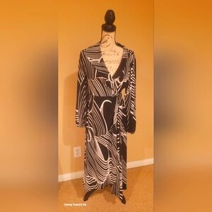 MARBLE NWOT PATTERNED DRESS SIZE 1
